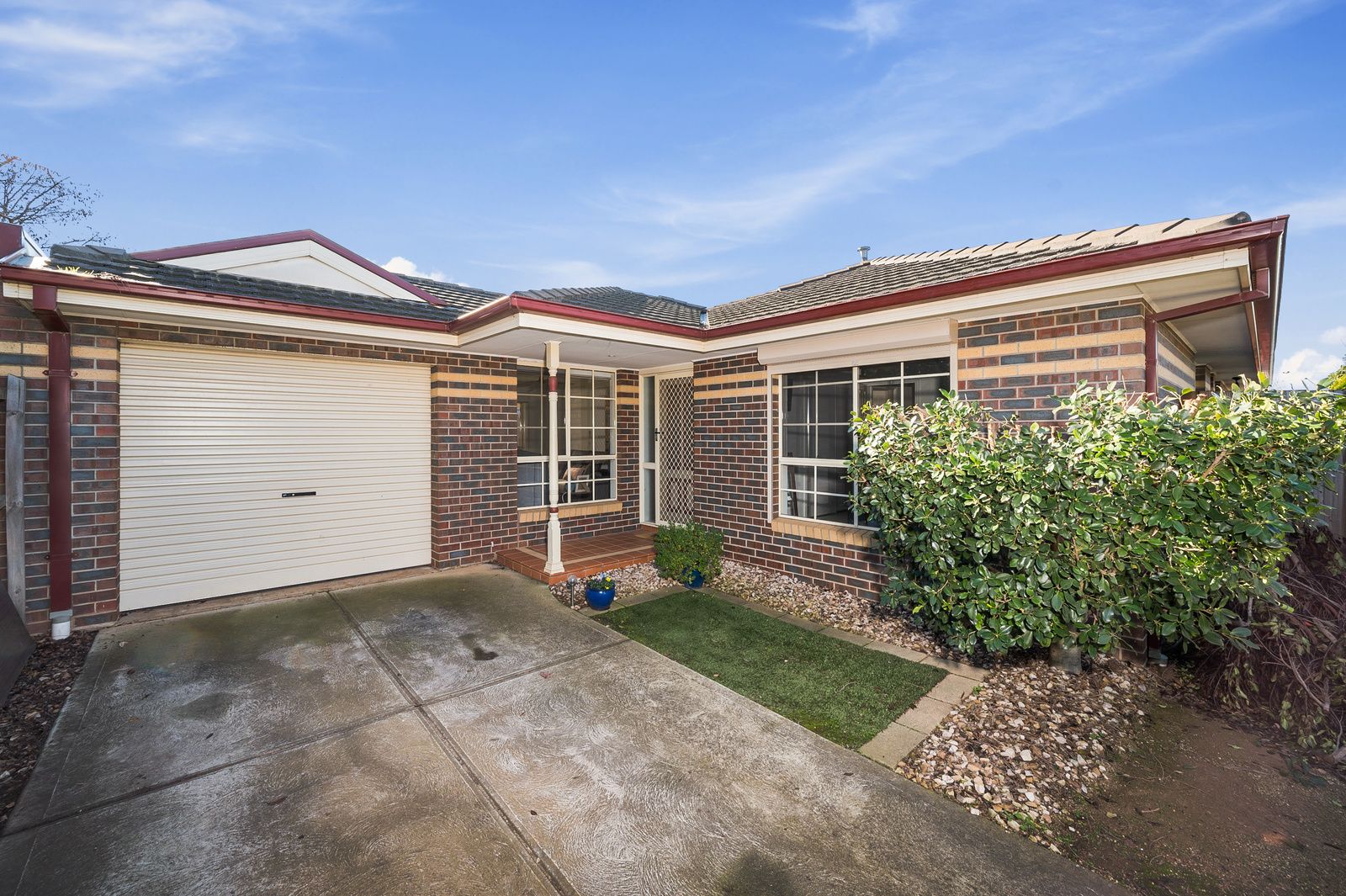 2/8 DELATITE COURT, Werribee VIC 3030, Image 0