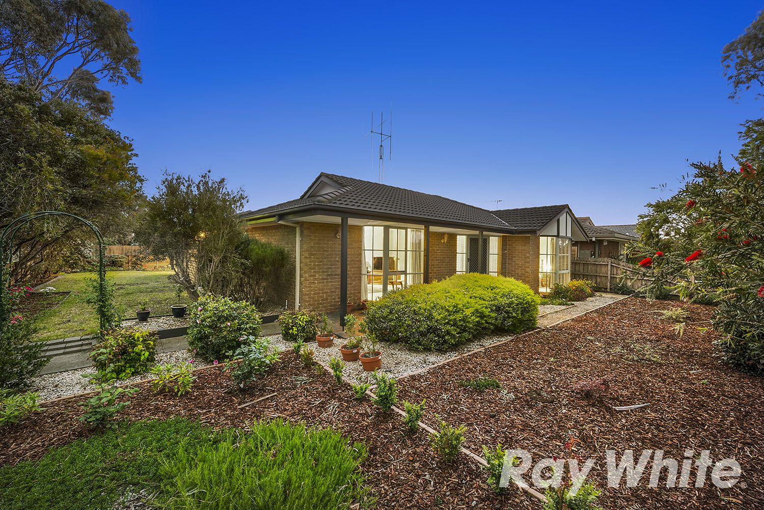 18 Lance Close, Aspendale Gardens VIC 3195, Image 0