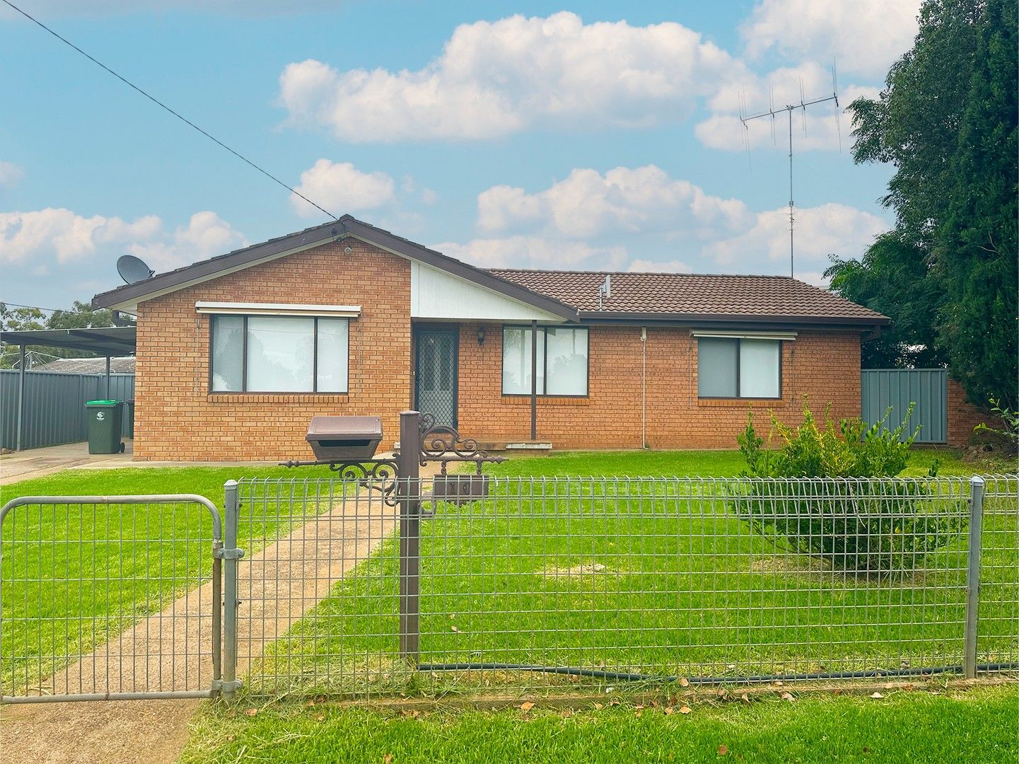 10 Forbes Street, Trundle NSW 2875 House For Rent Domain