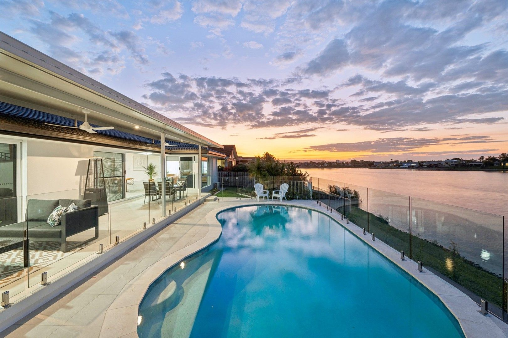 4 bedrooms House in 41 Wedgebill Parade BURLEIGH WATERS QLD, 4220