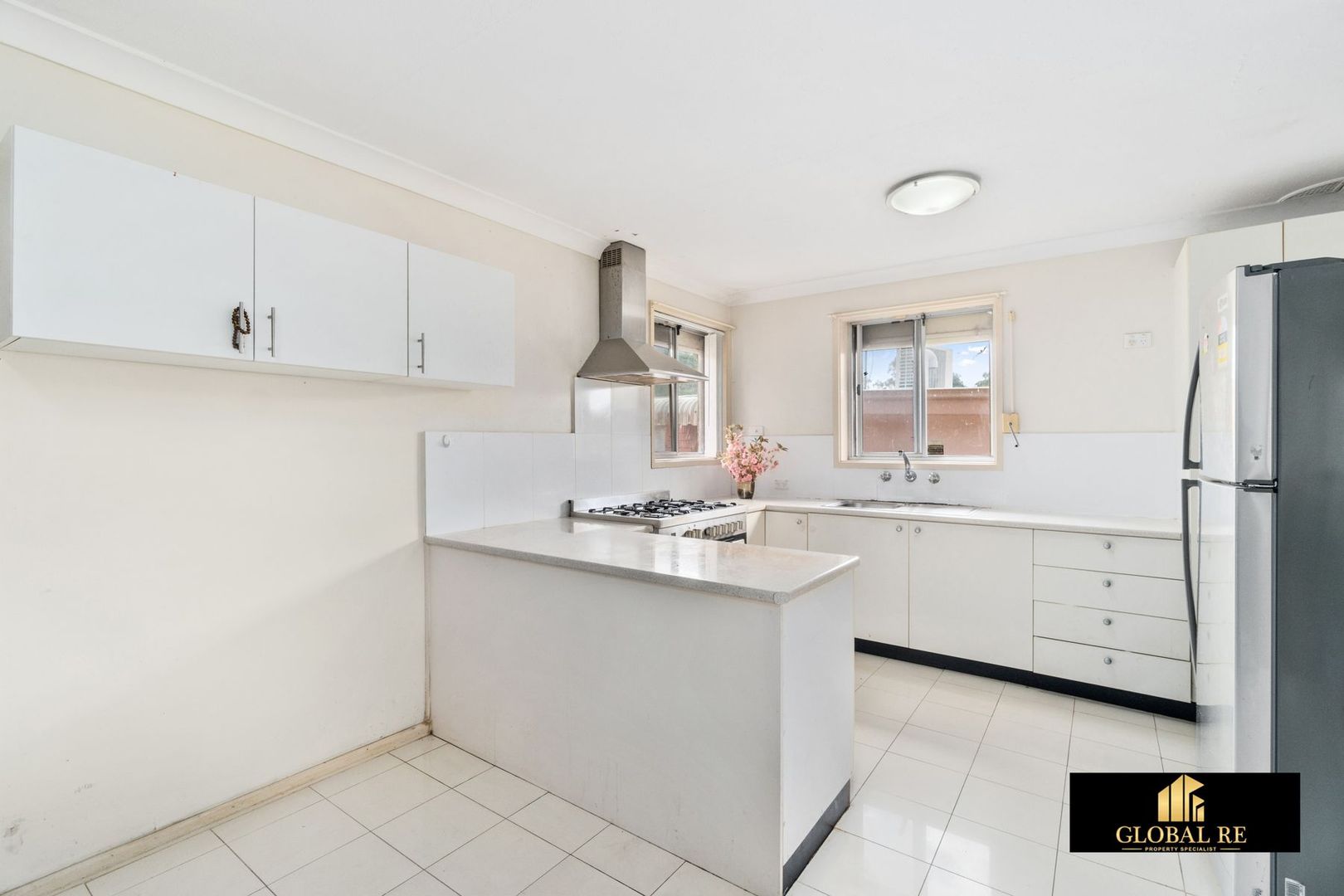 8 Parklea Parade, Canley Heights NSW 2166, Image 2