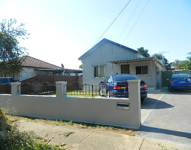 181 River Avenue, Fairfield East NSW 2165