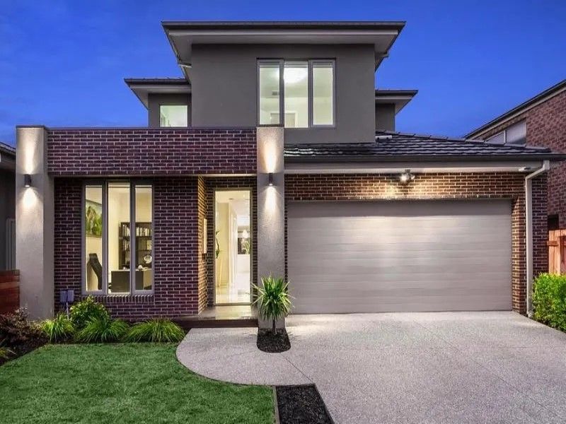 5 bedrooms House in 227A Lawrence Road MOUNT WAVERLEY VIC, 3149