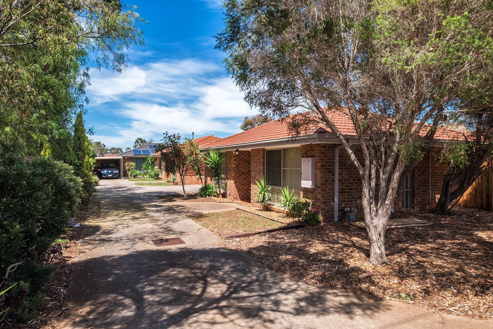 2/33 Staughton Street, Melton South VIC 3338, Image 0