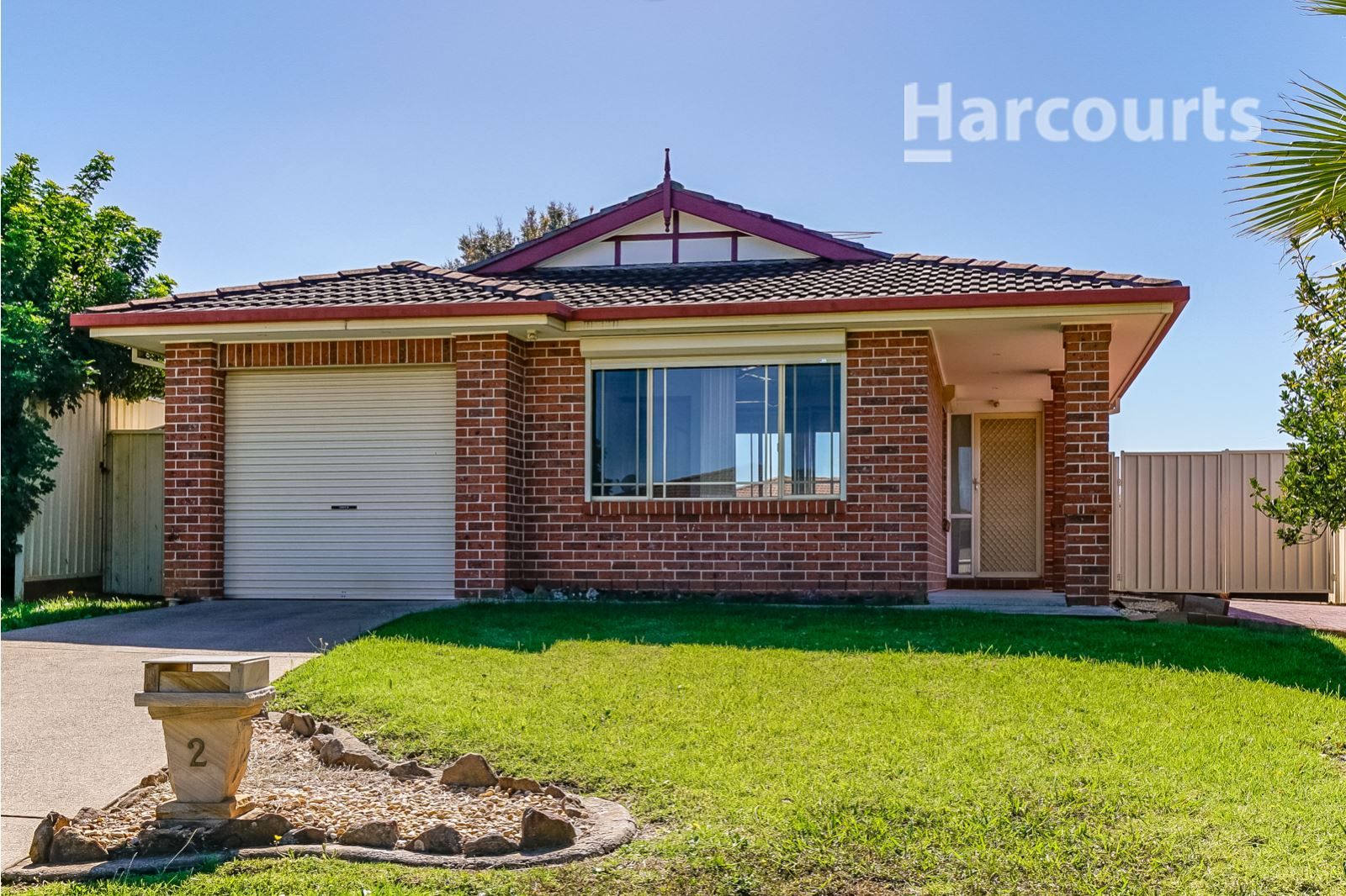 2 Osburn Place, St Helens Park NSW 2560, Image 0