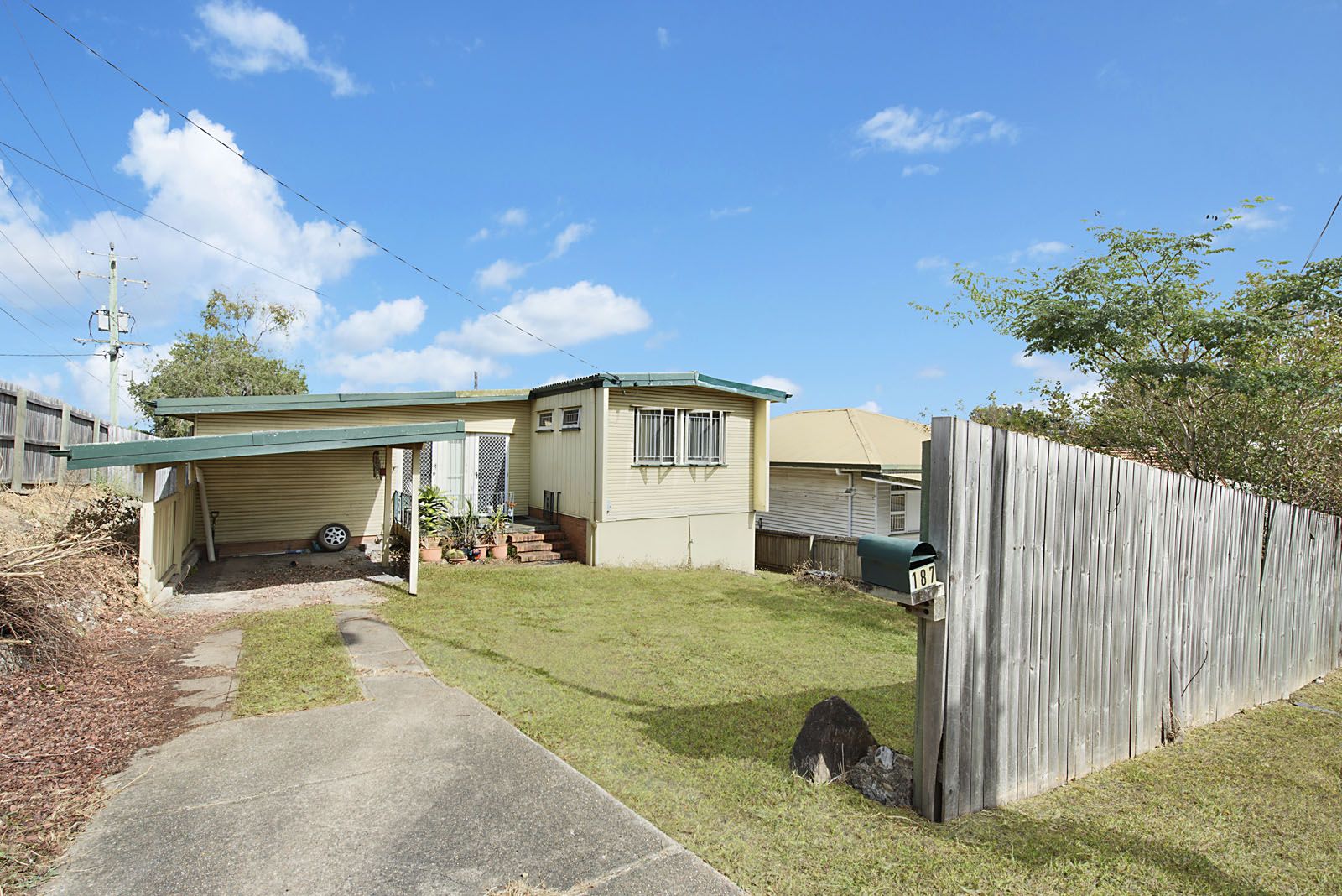 187 Dawson Road, Upper Mount Gravatt Property History & Address