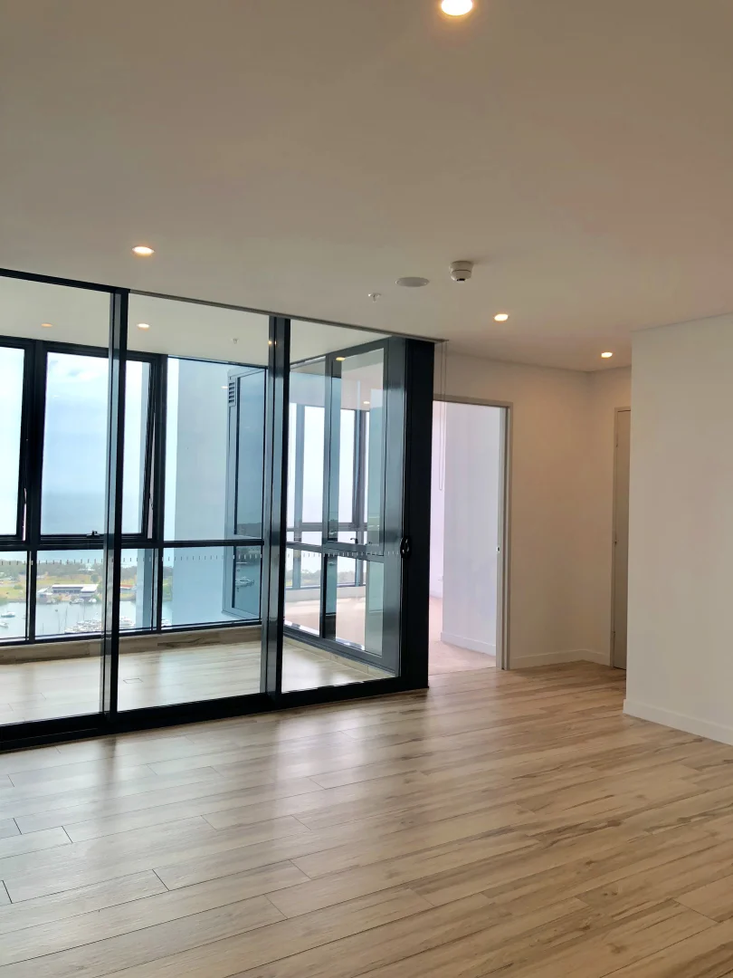 Additional image 5 of 2C/2 Como Crescent, Southport QLD 4215