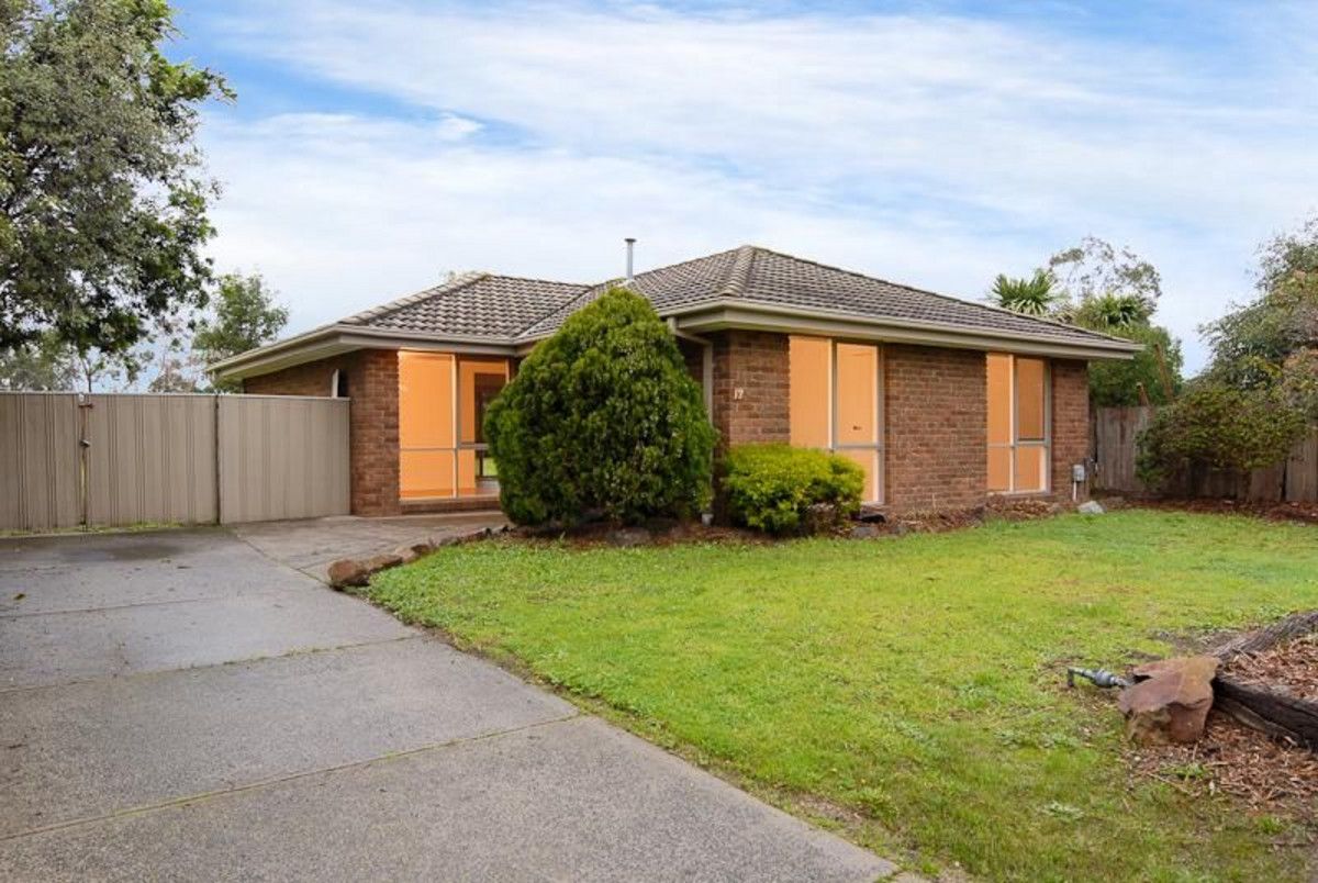 3 bedrooms House in 12 Ferncroft Court CRANBOURNE NORTH VIC, 3977