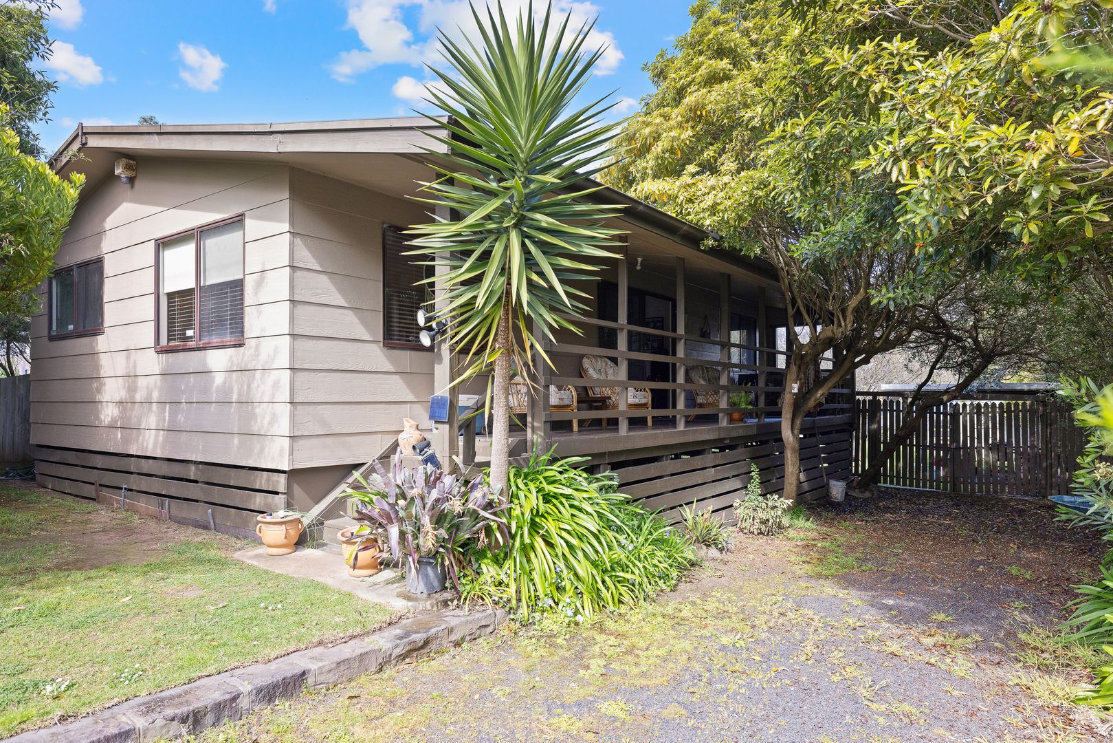 27 Hobsons Parade, Cowes VIC 3922
