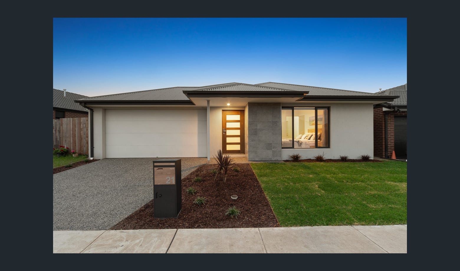 4 bedrooms House in 21 Hollybush Avenue CLYDE VIC, 3978