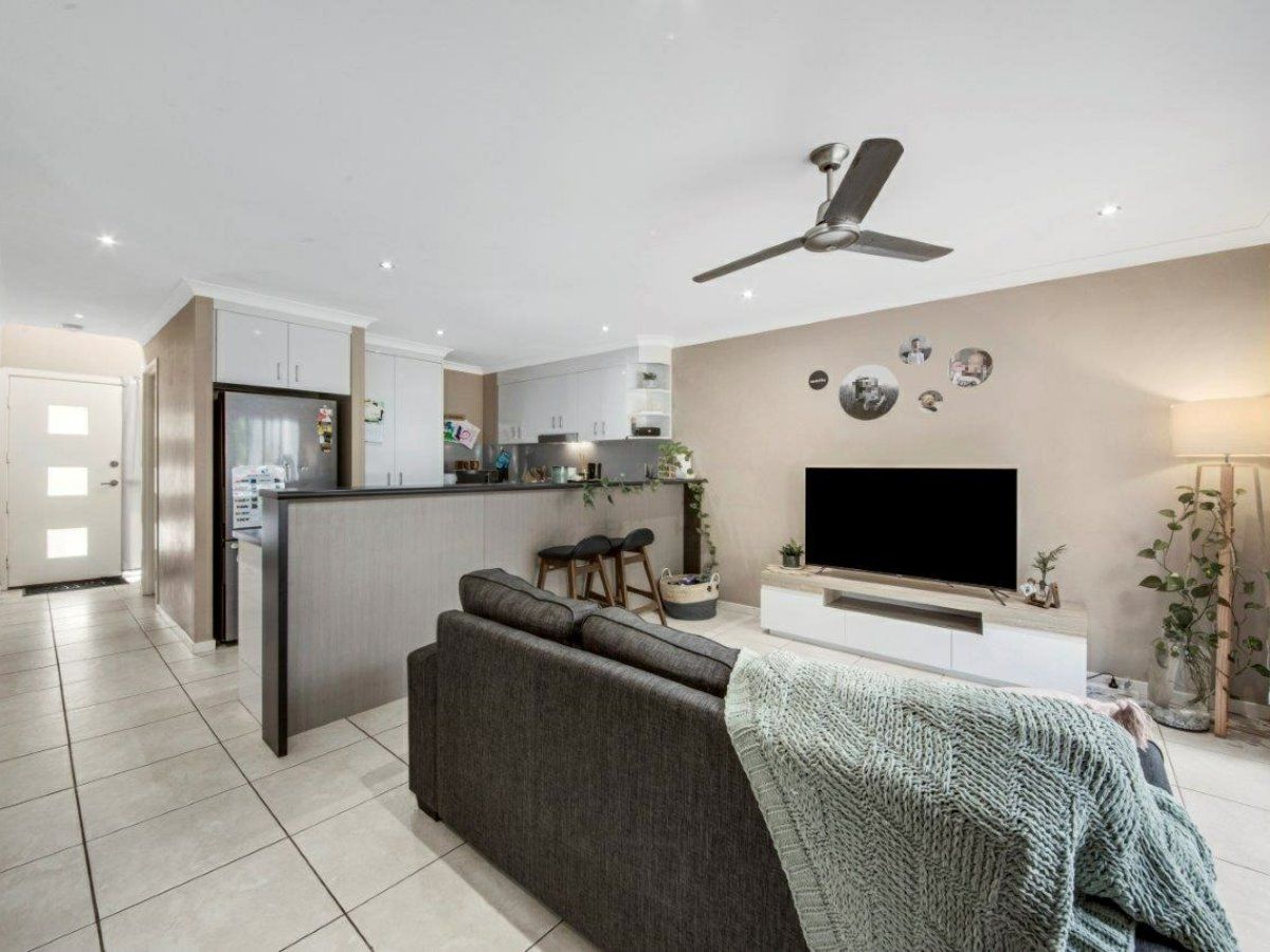 8/25 Roberts Street, South Gladstone QLD 4680, Image 2