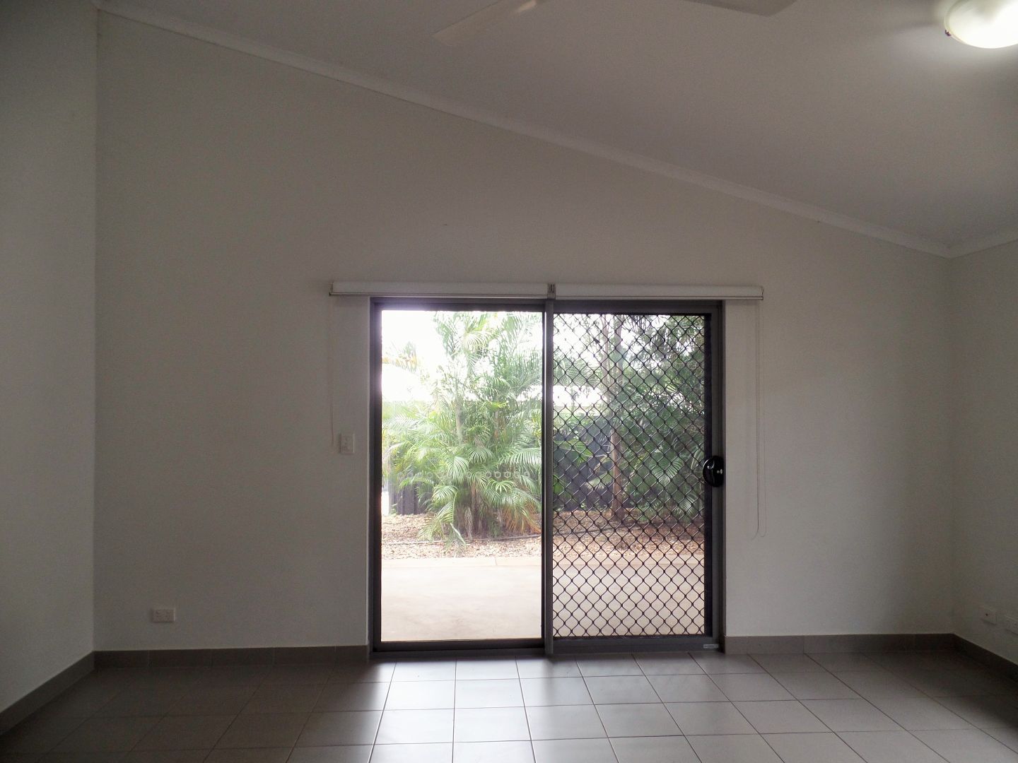 2/2 Tall Street, Johnston NT 0832, Image 2