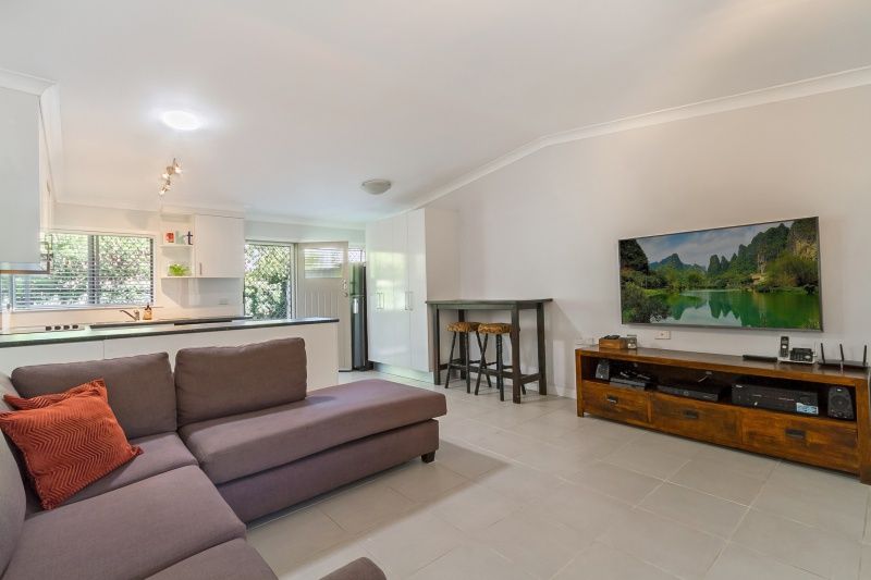 4/11 Crichton Street, Yeerongpilly QLD 4105, Image 0