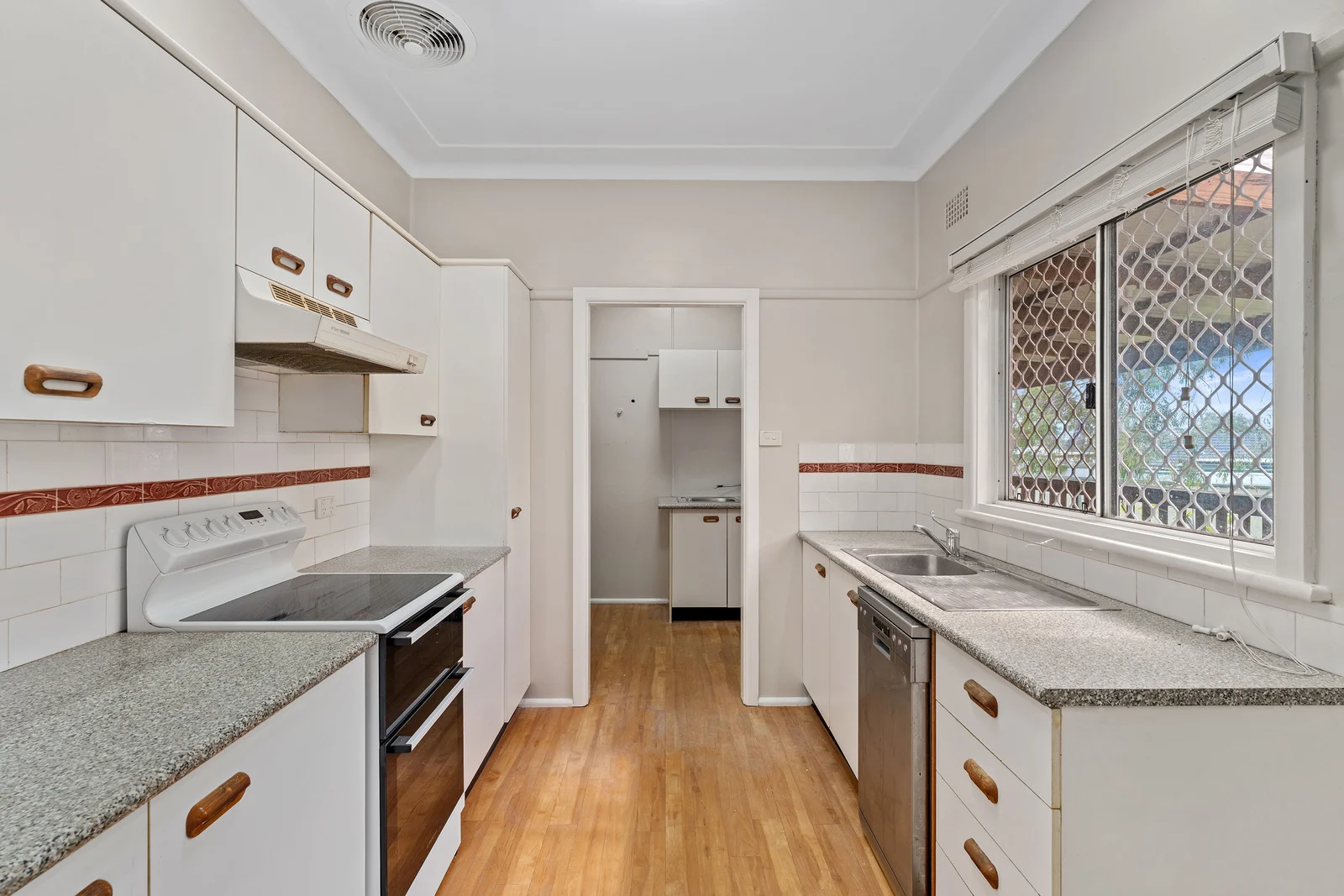 Additional image 4 of 179 The Boulevarde, Miranda NSW 2228