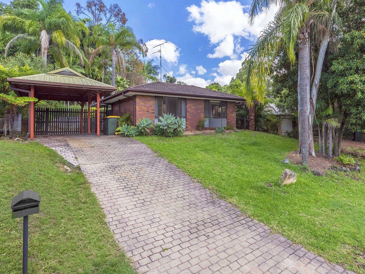 12 Wallara Street, Balmoral QLD 4171, Image 1