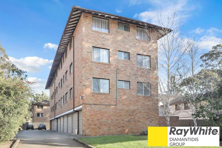 2 bedrooms Apartment / Unit / Flat in 2/25 First Street KINGSWOOD NSW, 2747