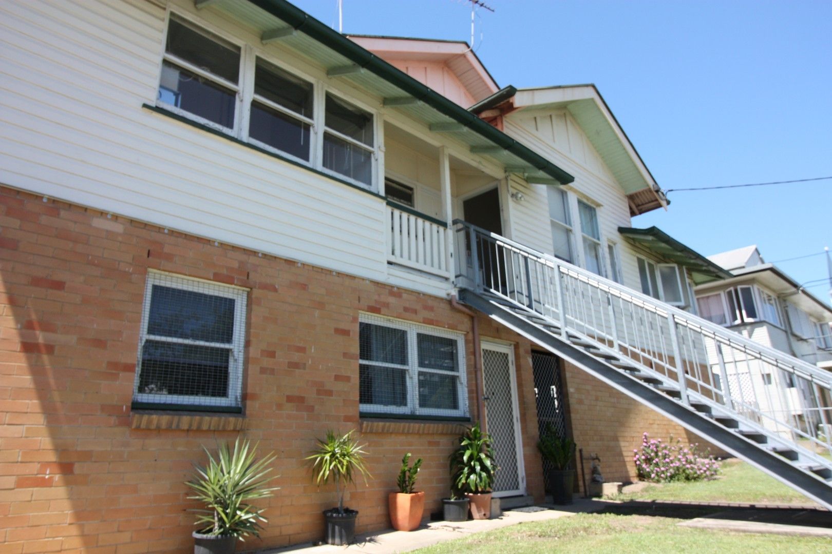 1 bedrooms Apartment / Unit / Flat in 7/2 Hawthorne Street WOOLLOONGABBA QLD, 4102