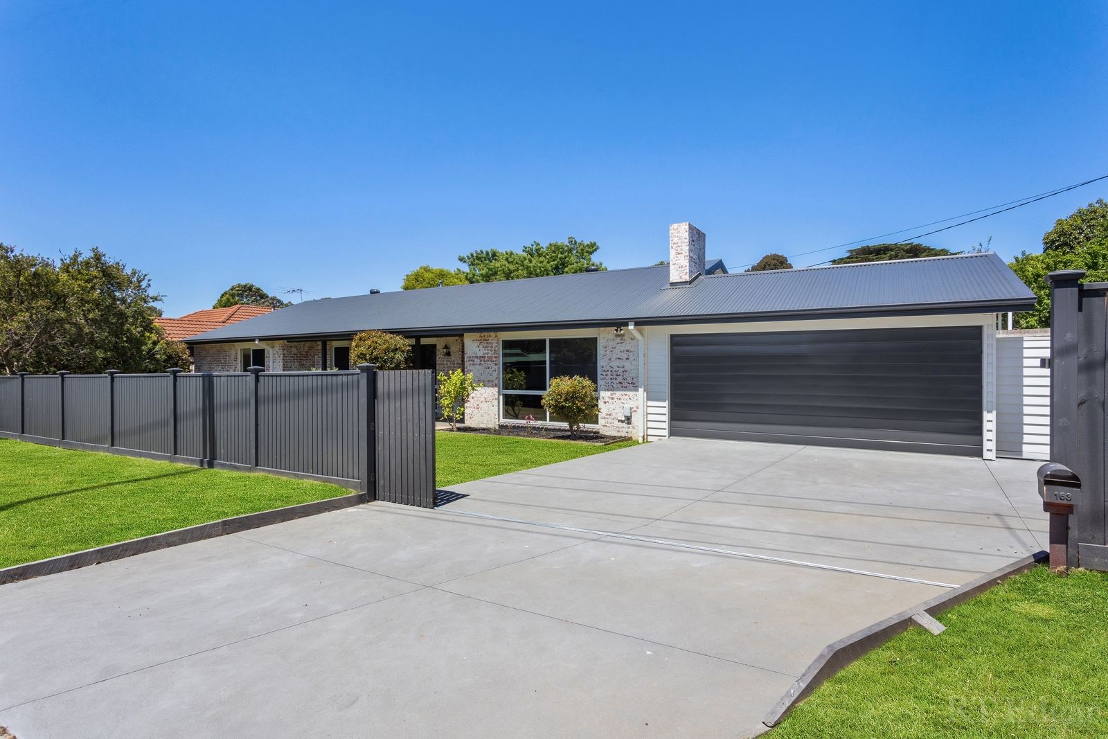 4 bedrooms House in 163 Kunyung Road MOUNT ELIZA VIC, 3930
