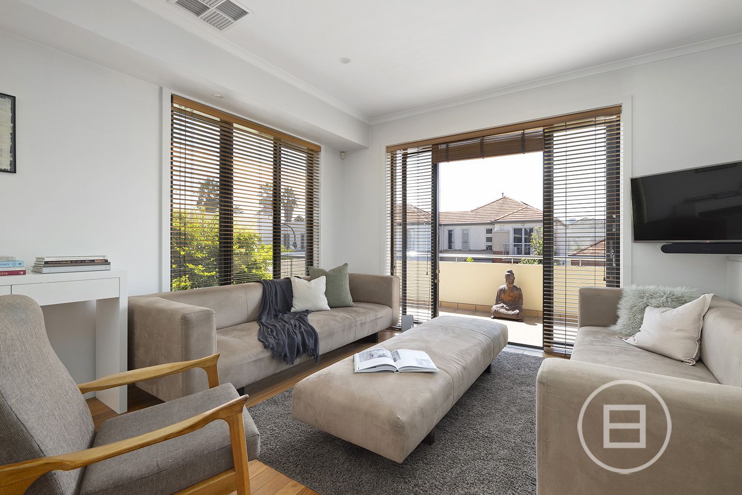 2 The Crescent, Port Melbourne VIC 3207, Image 2