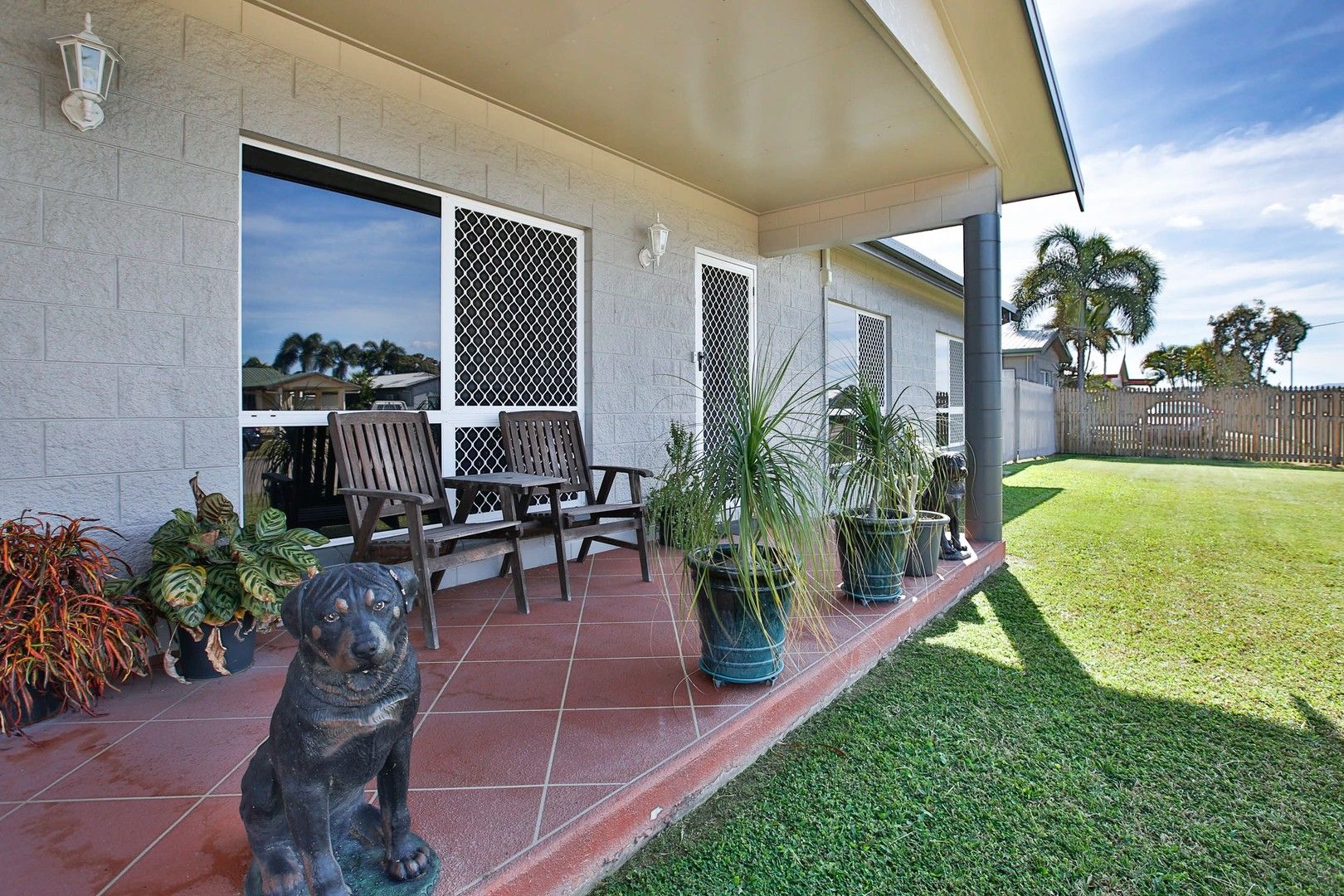 3 bedrooms House in 2 Faulkner Street BURDELL QLD, 4818