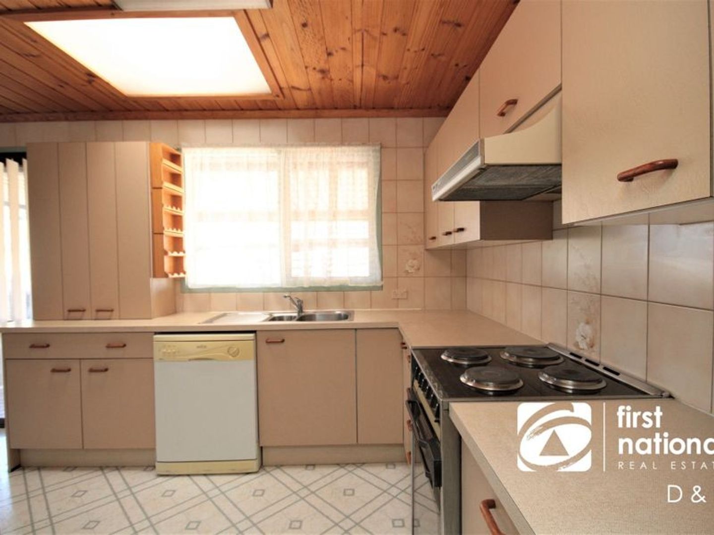 8 Meadowbank Court Kings Park VIC 3021 House For Rent Domain