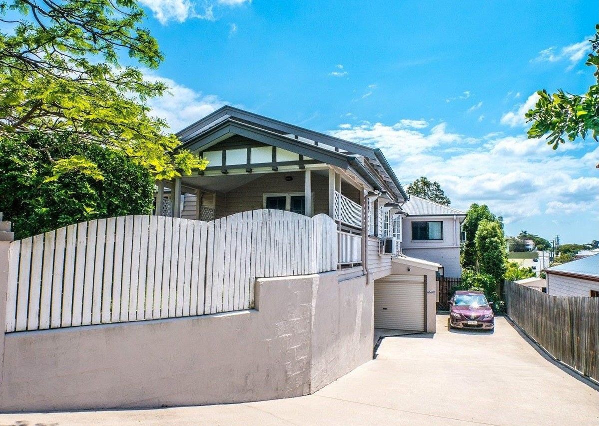 2 bedrooms House in 4/8 Palmer GREENSLOPES QLD, 4120