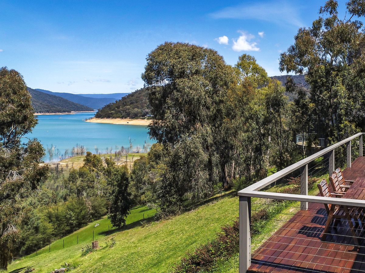 15 Goughs Point Way, Mountain Bay VIC 3723, Image 1