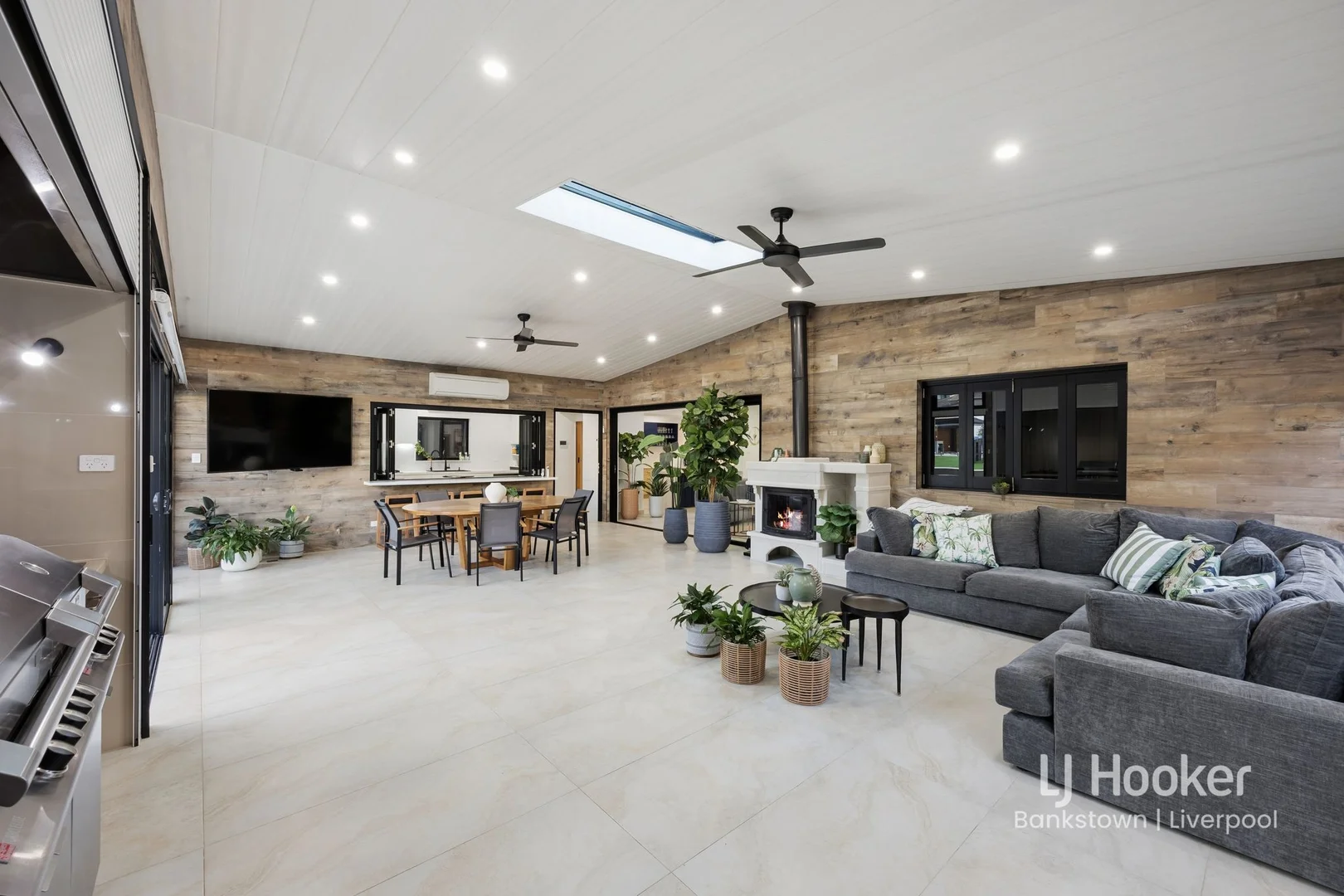 Additional image 12 of 10 Elouera Crescent, Moorebank NSW 2170