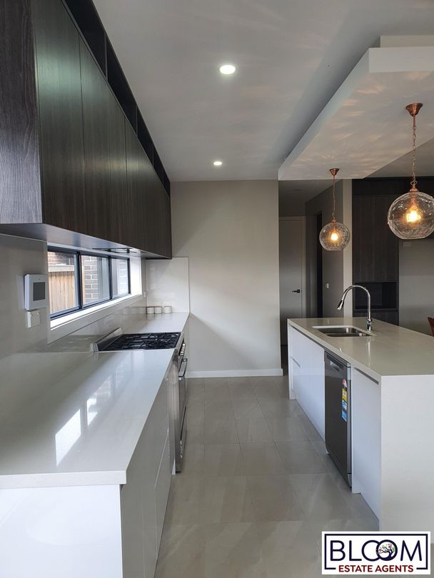 4 bedrooms House in 3 Chiltern Way WOLLERT VIC, 3750