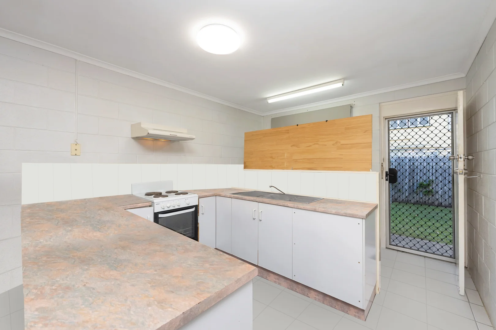 Additional image 2 of 2/32 Albury Street, Pimlico QLD 4812