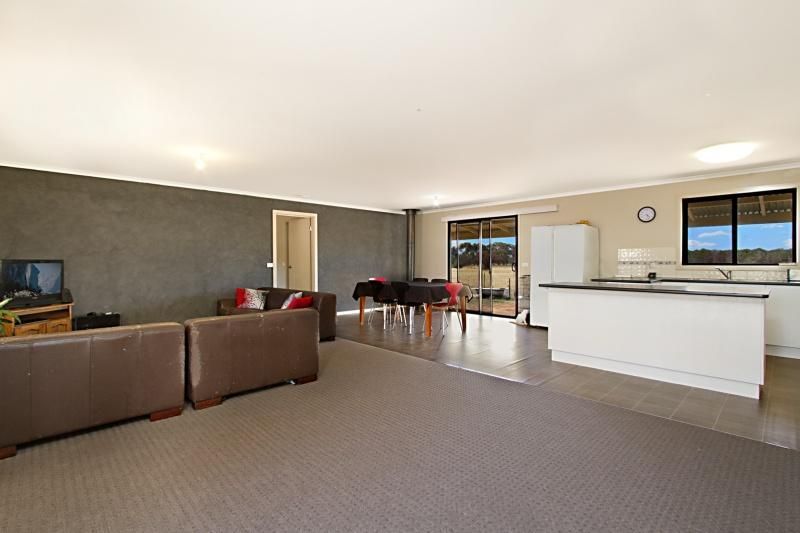 31 Grant Street, NEWBRIDGE VIC 3551, Image 2