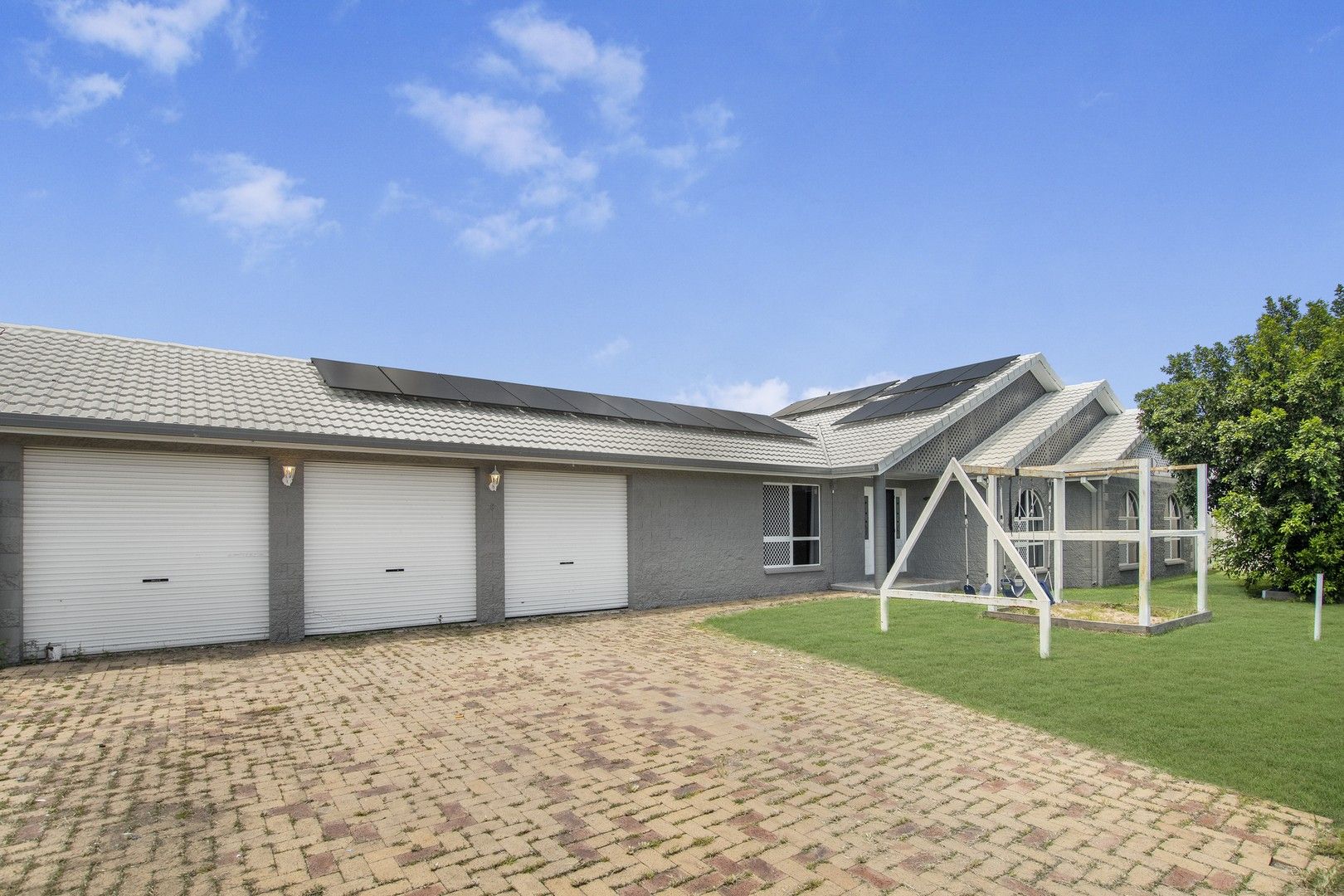 4 bedrooms House in 8 Bilberry Street KIRWAN QLD, 4817