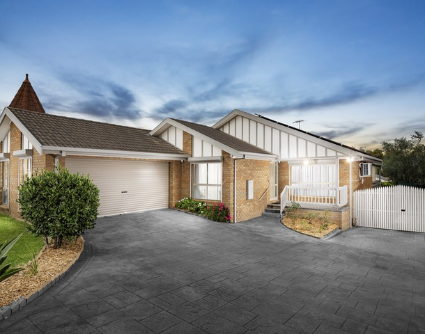 34 Dunlop Crescent, Mill Park VIC 3082