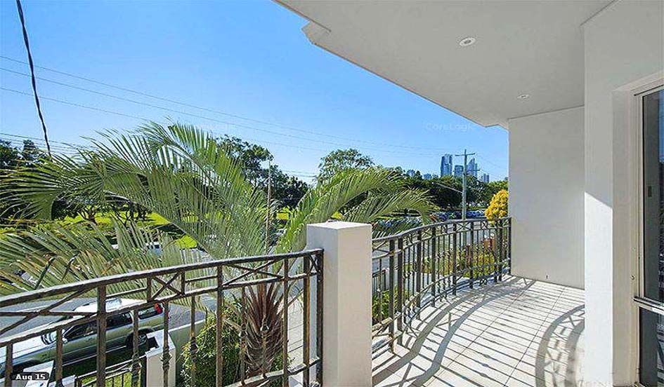 2/14 Crombie Avenue, Surfers Paradise QLD 4217, Image 2