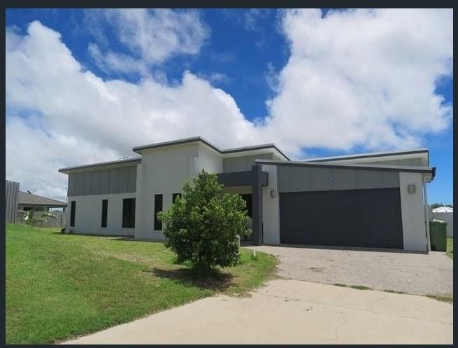 4 bedrooms House in 6 Highcrest Crt BUCASIA QLD, 4750