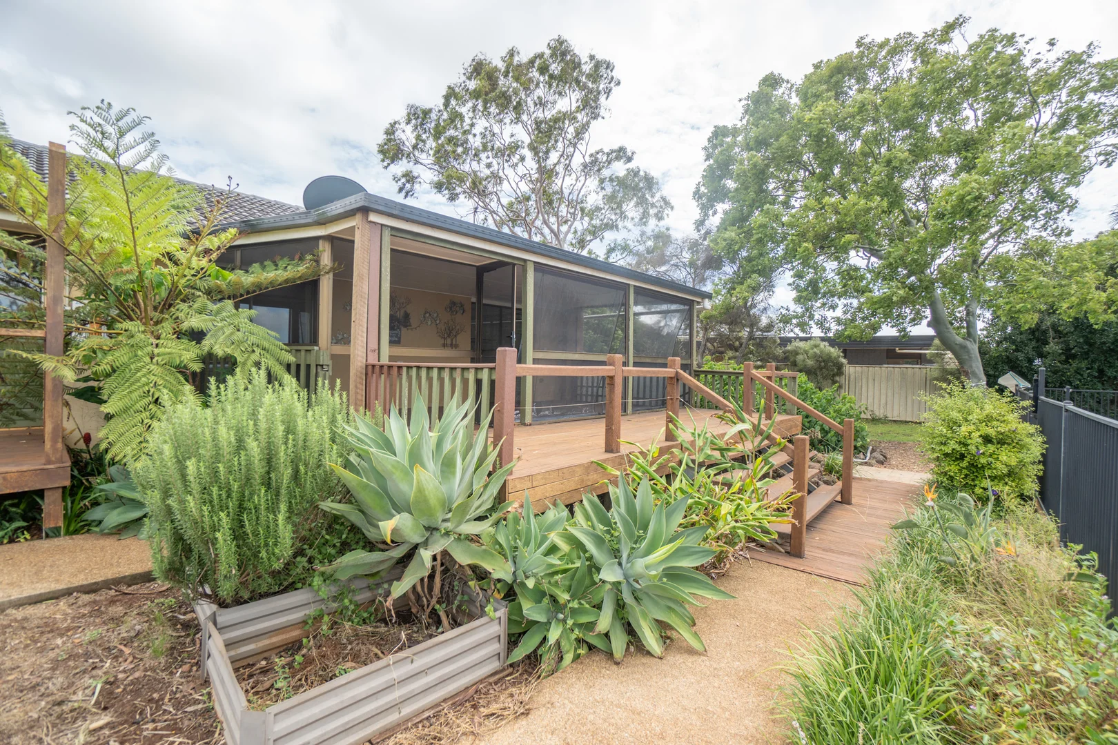 Additional image 27 of 8 Anthonys Rest, Qunaba QLD 4670