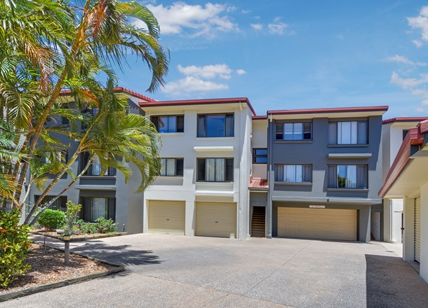 10/15-17 Woomba Place, Mooloolaba QLD 4557