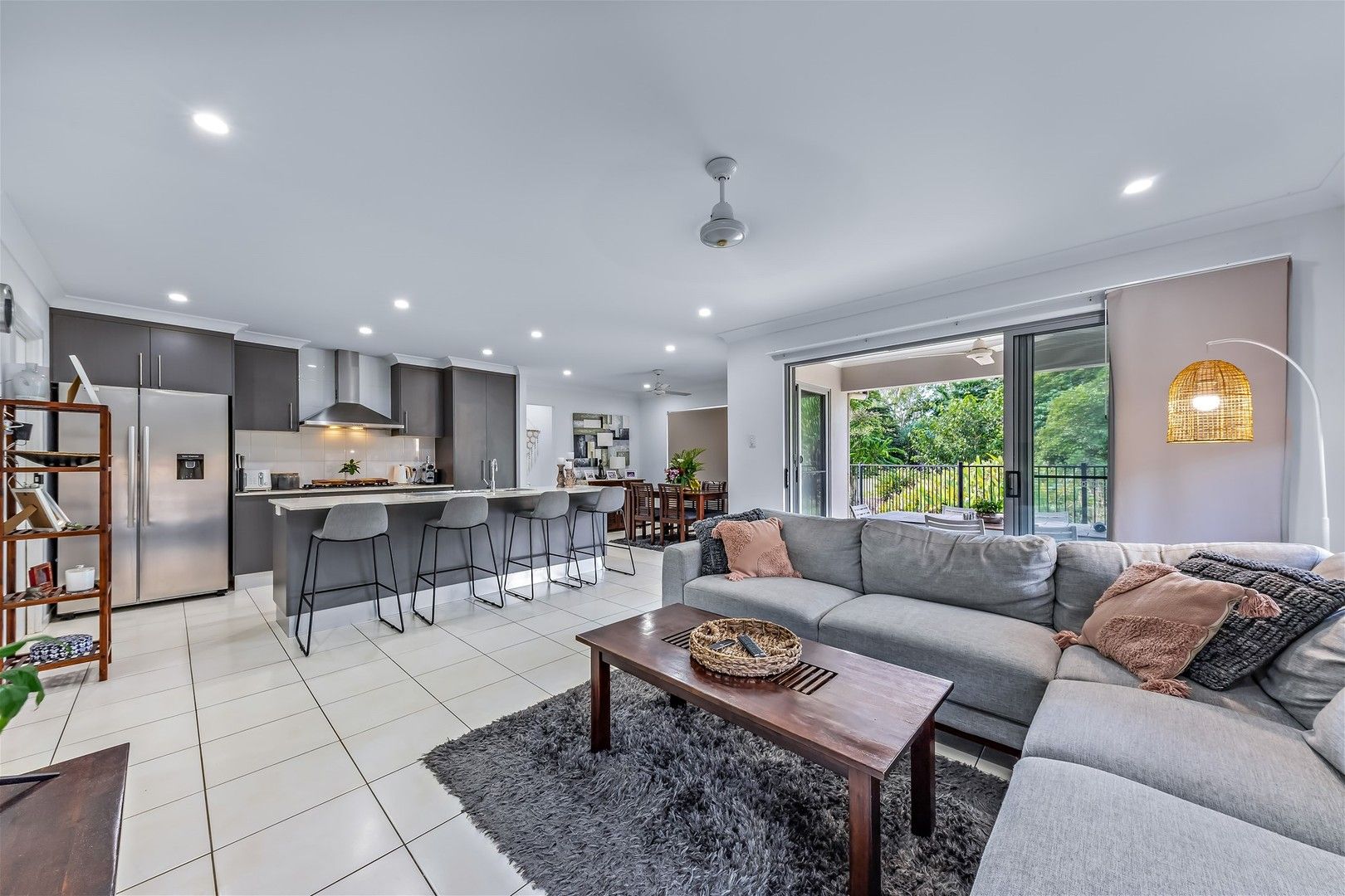 4 bedrooms House in 20 Waite Creek Court CANNONVALE QLD, 4802