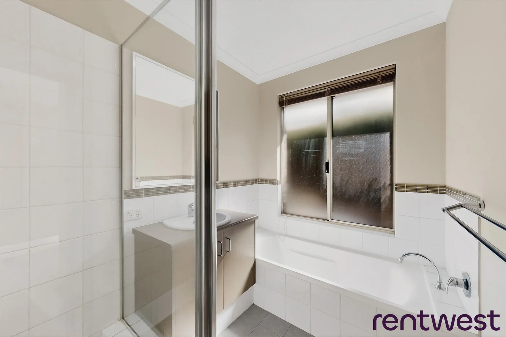 Additional image 8 of 2/45 Towncentre Drive, Thornlie WA 6108