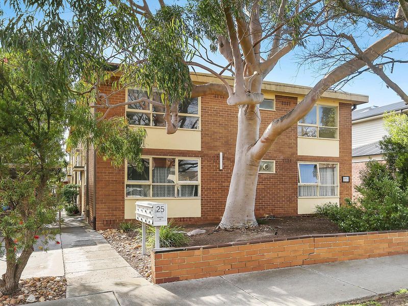 2 bedrooms Apartment / Unit / Flat in 23/21-25 Roydon Street HAMPTON EAST VIC, 3188