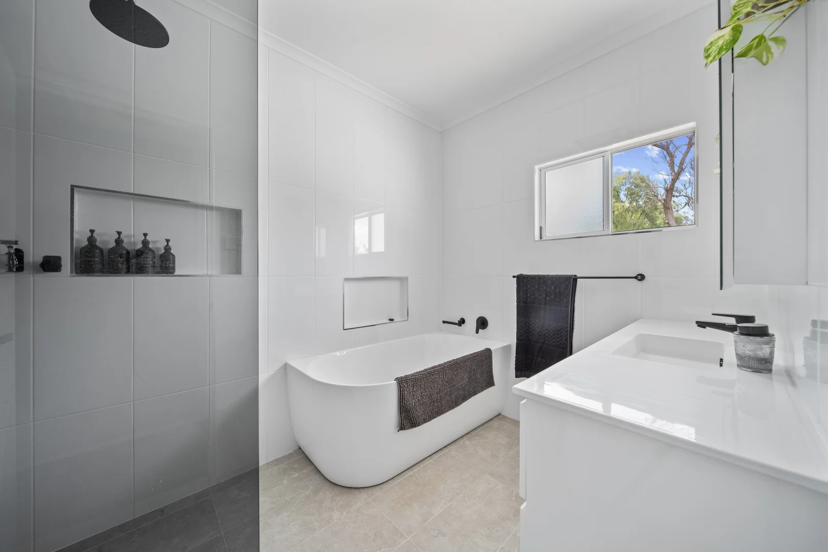 Additional image 8 of 27 Egan Street, Emerald QLD 4720