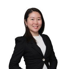 Vivienne WU, Property manager