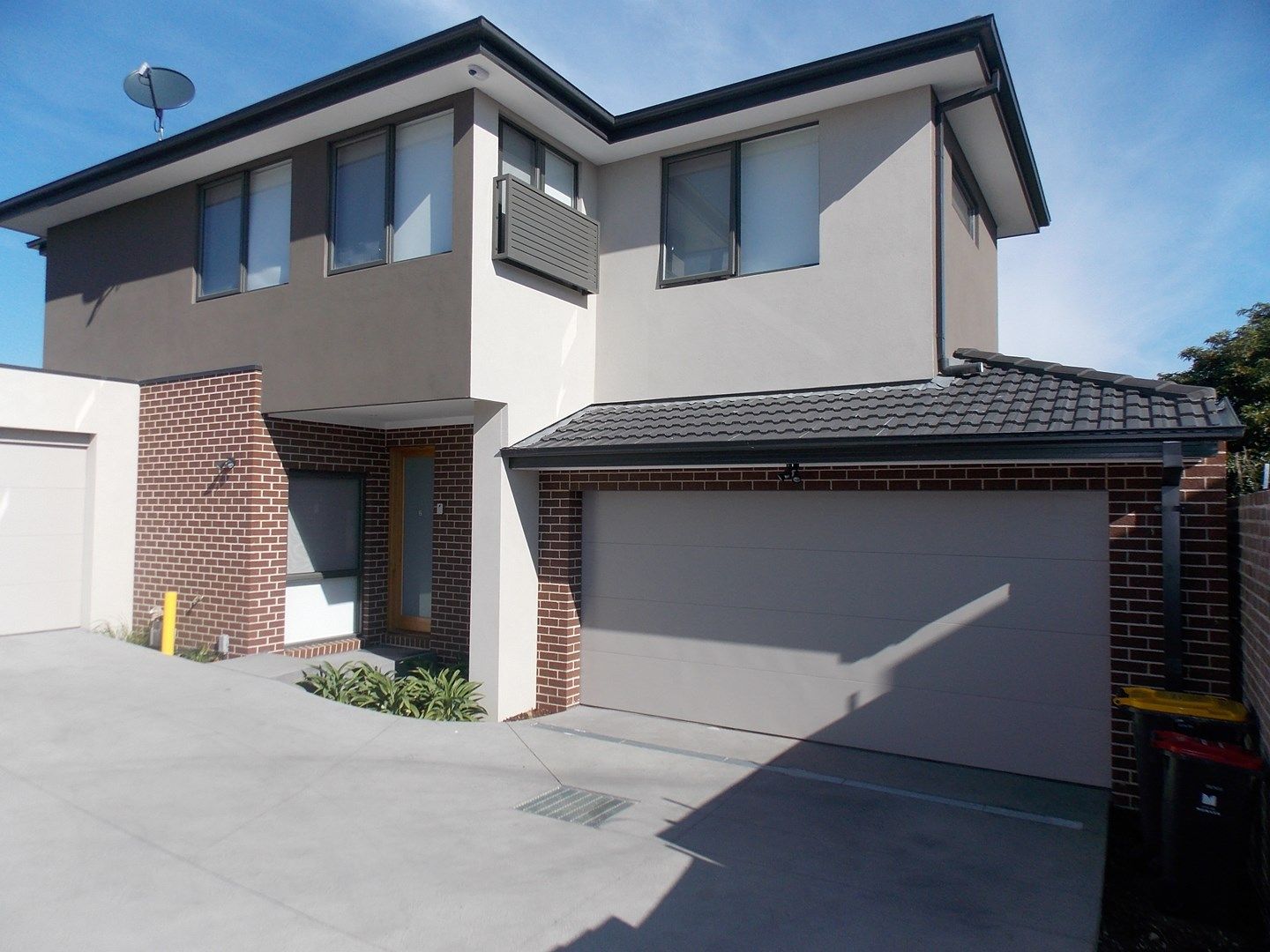 2/7 Stapley Crescent, Chadstone VIC 3148, Image 0