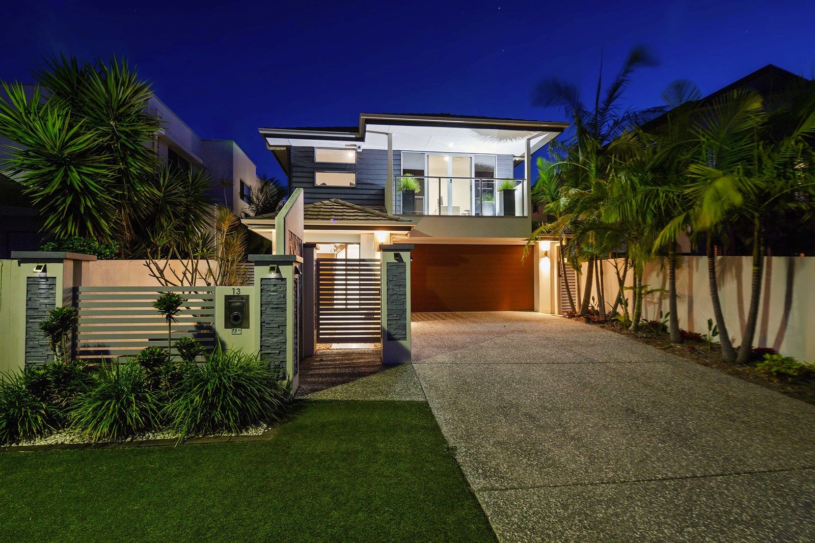 13 Harbourvue Ct, Helensvale QLD 4212, Image 1