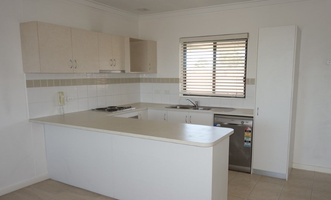 8/42 Kinsella Street, Joondanna WA 6060 Apartment For Rent 375