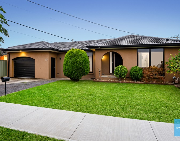 10 Chester Crescent, Deer Park VIC 3023