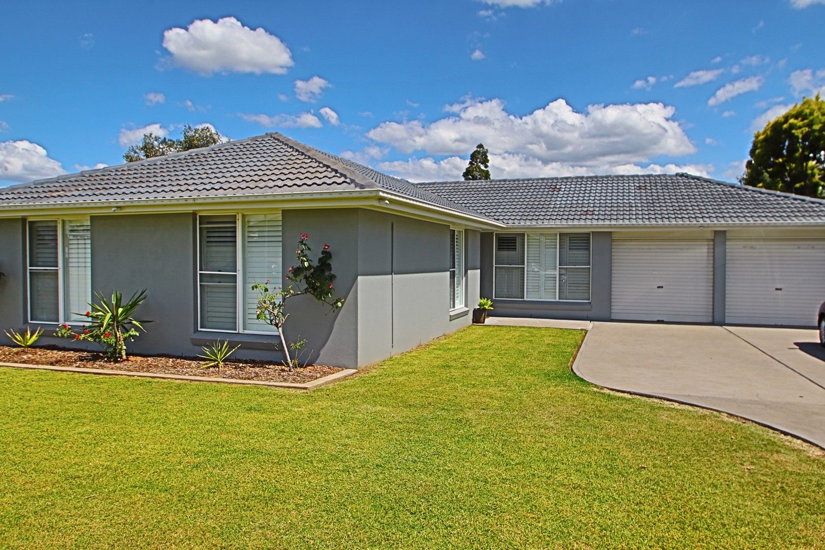 4 bedrooms House in 16 Beh Close SINGLETON NSW, 2330