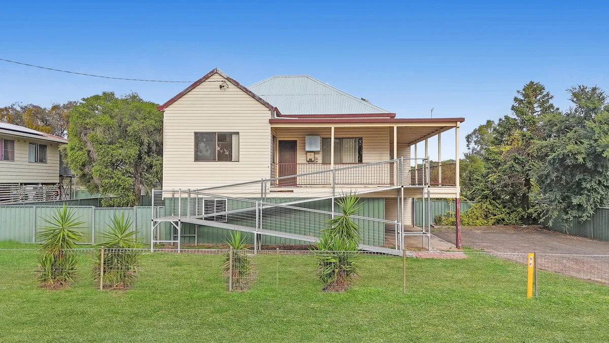 35 Hinds Street, Narrabri NSW 2390