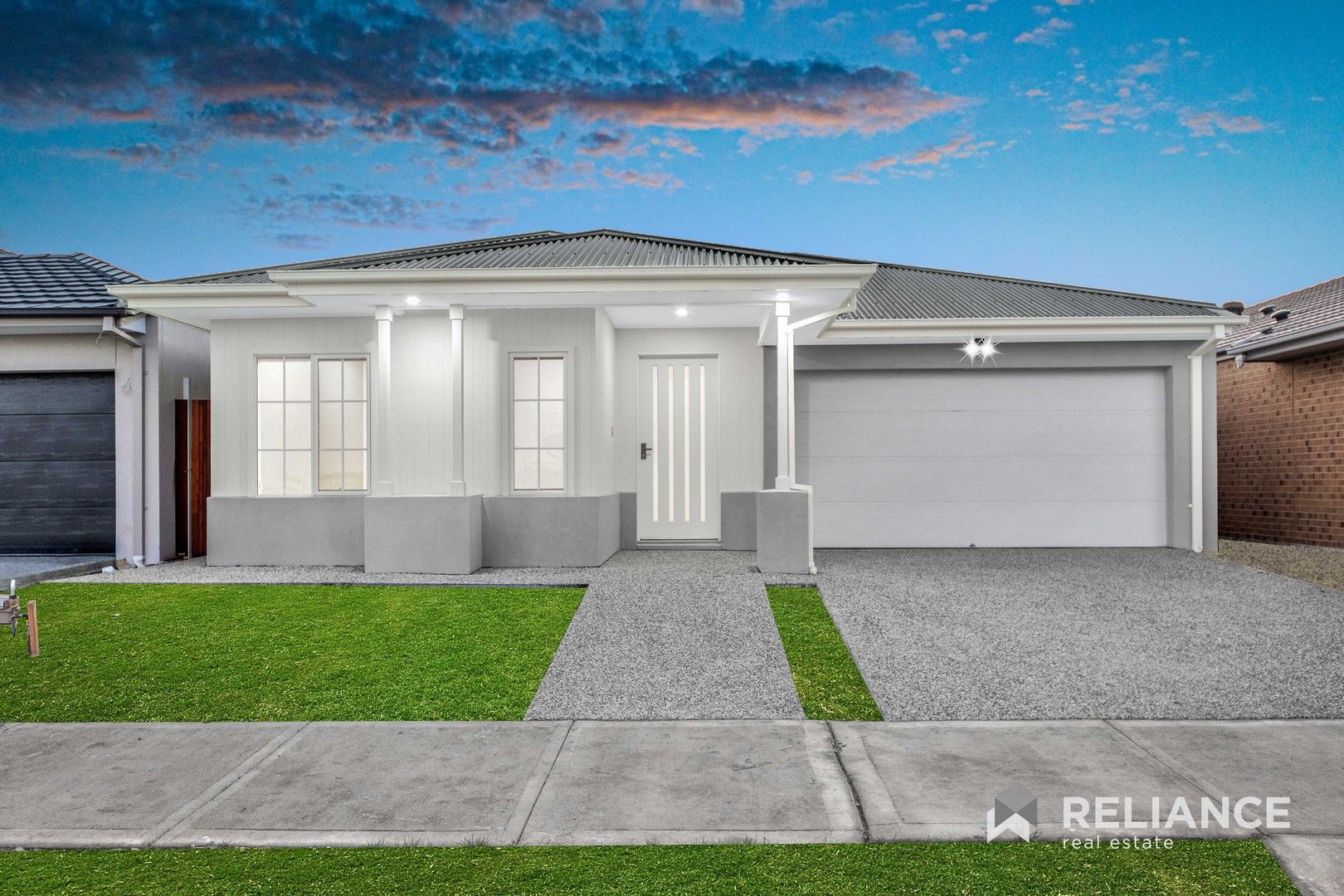 4 bedrooms House in 22 Rhapsody Road SUNBURY VIC, 3429