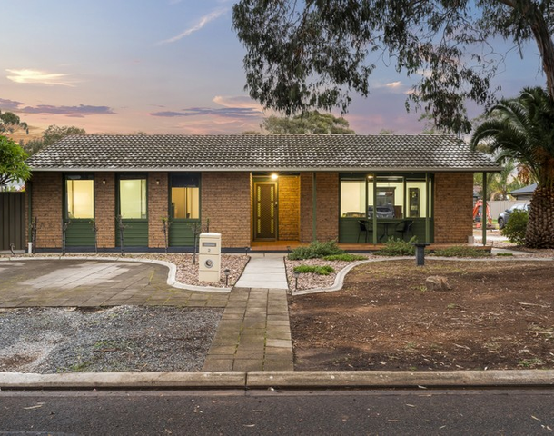 2 Moyes Court, Para Hills West SA 5096